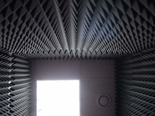 akustik yanmaz piramit sünger 